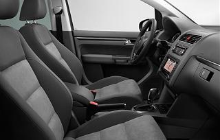 VW Touran Highline-1.jpg