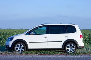 Фото туранов на главной-crosstouran_side.jpg