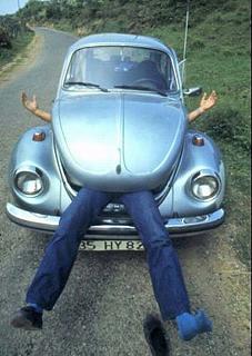 Пикчи на автомобильную тему-car-funny-vw-beetle-18.jpg