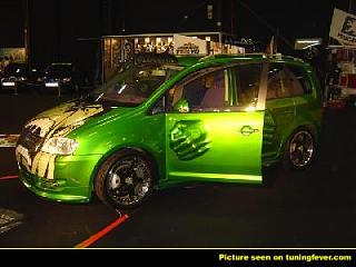 Тюнинг TOURAN-pics-med-7215-201755-volkswagen-touran