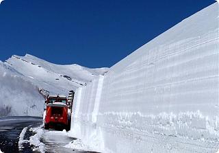 Пикчи на автомобильную тему-986_japan_tateyama_kurobe-20-10-.jpg