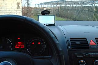 Установка gps-навигатора и т.п.в бардачке под лобов. стеклом-208.jpg