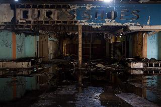 Жизнь после закрытия ...-abandonedmalls51.jpg