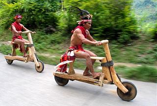 Пикчи на автомобильную тему-gang-motocyklowy-z-filipin1.jpg