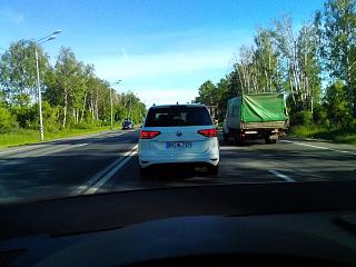 Volkswagen тестирует новый Touran-p_20150618_172440_nt.jpg