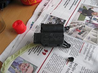 2c6 Исполнительный электродвигатель заслонки размораживателя-img_8532.jpg