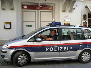 Поездка в Австрию 2011-baden-policiya.jpg