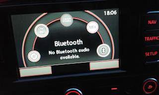 Установка штатного  Bluetooth-pishet-pri-nazh.jpg