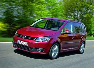 Шкода-Фольксваген-volkswagen-touran_2011_photo_02.jpg