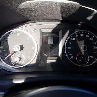VW TOURAN туранчег-20171019_153743.jpg