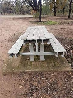 Любопытные дизайнерские и конструкторские идеи-stolik.jpg