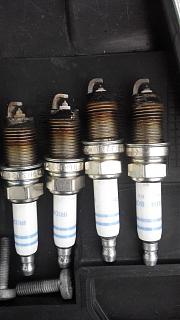 Компрессия 1.4 TSI CAVC-plugs.jpg