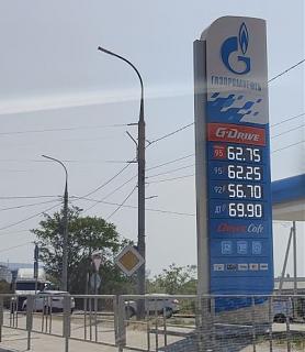 за месяц с 19 до 24,50 рубля за литр солярки. Жесть-gazpromneft.jpg